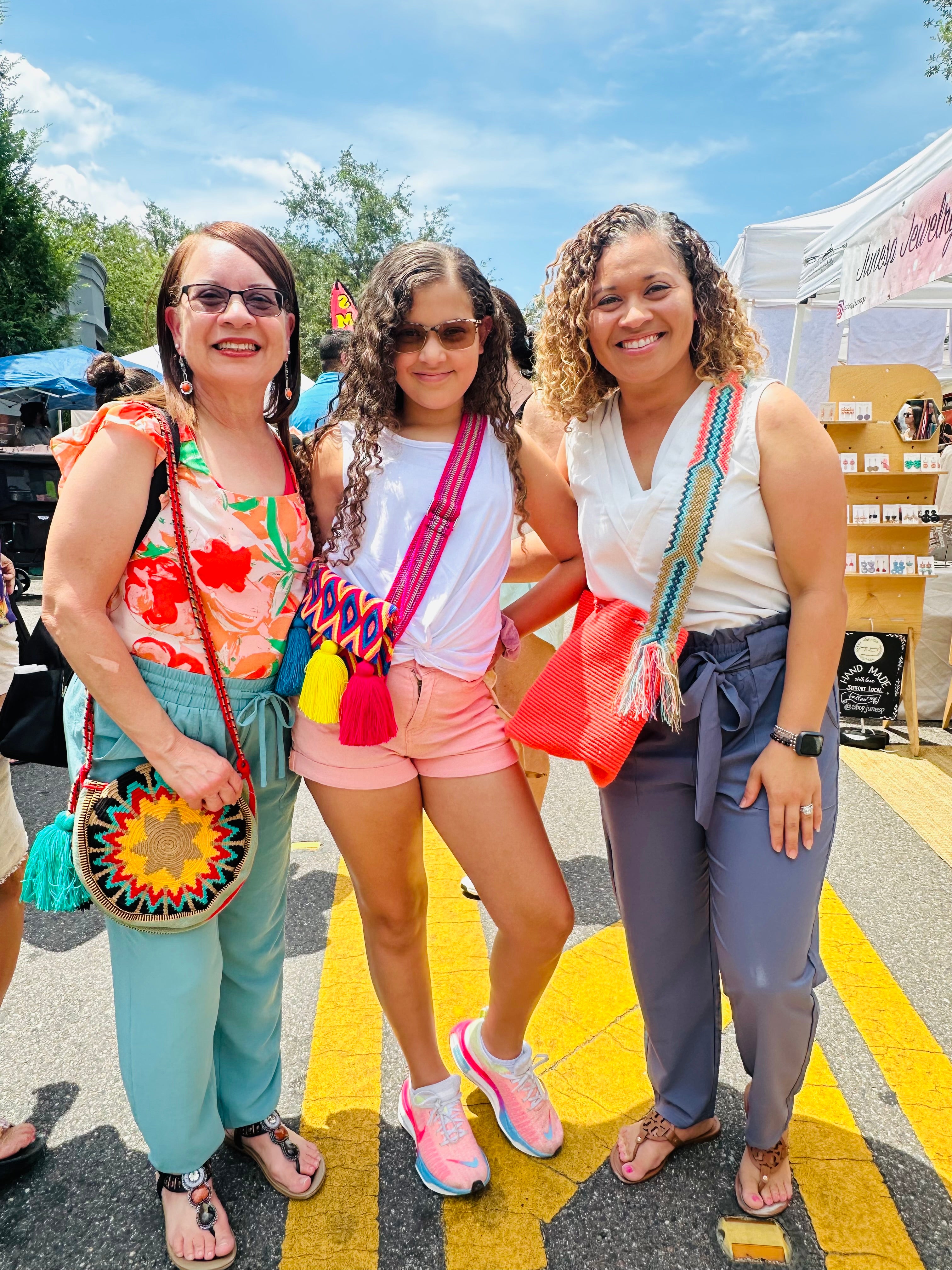Group with Wayuu bag